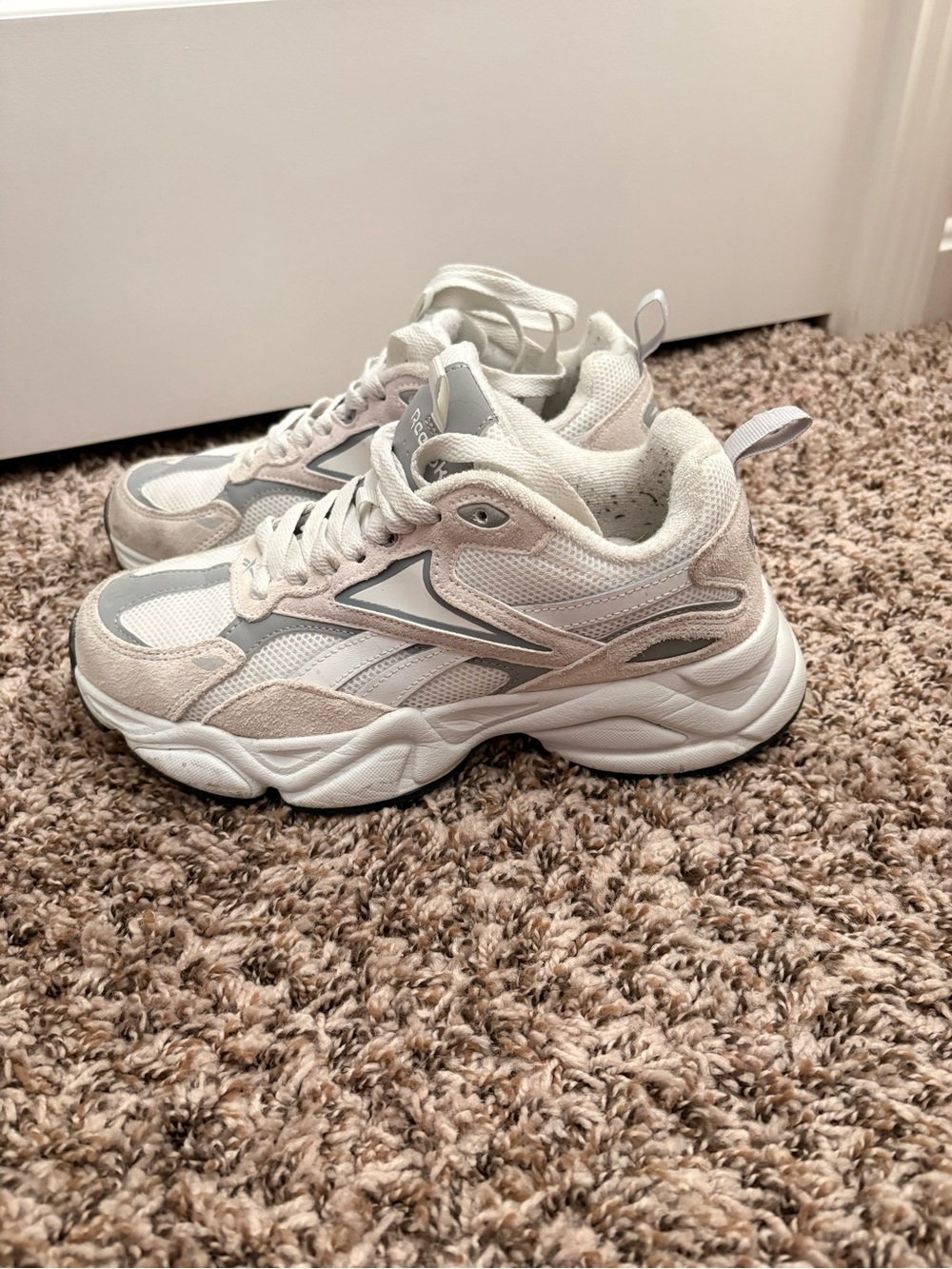 Reebok Women's White and Light Gray Chunky Sneaker